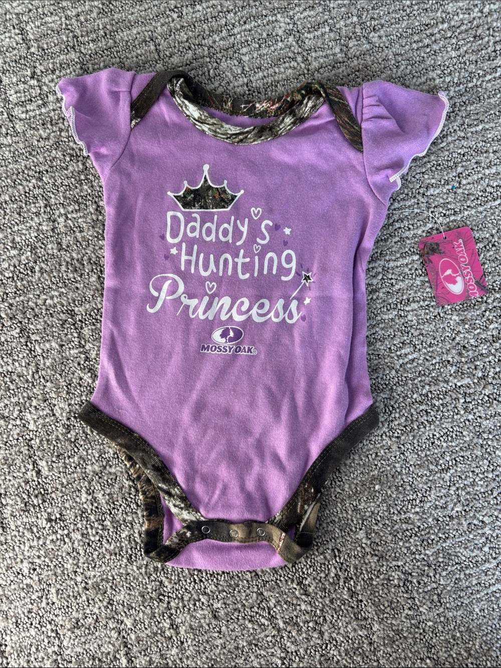 NWT Mossy Oak Newborn Purple Camo "Daddy's Hunting Princess" Baby Girl Onesie